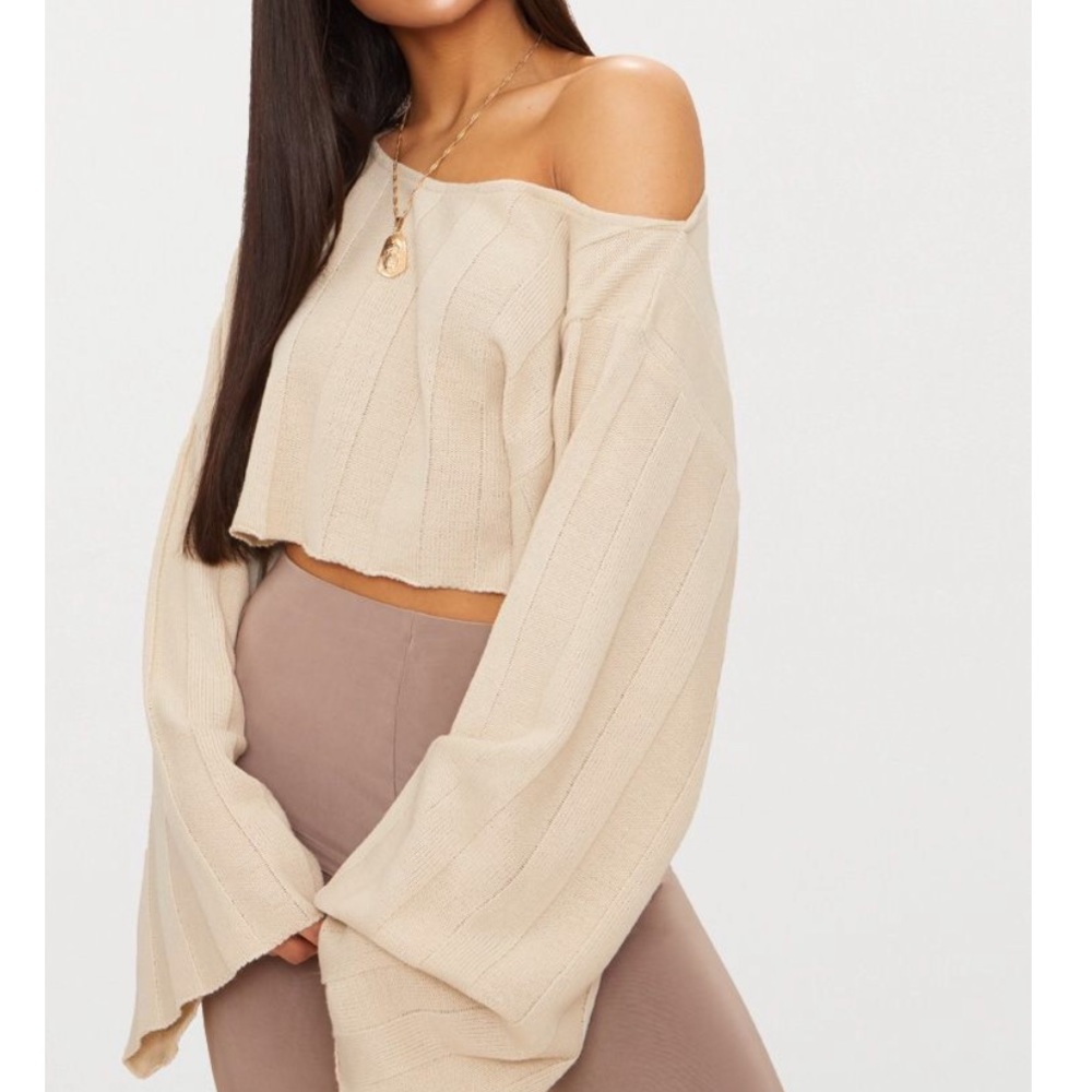 Pretty little thing Off shoulder crop sweater